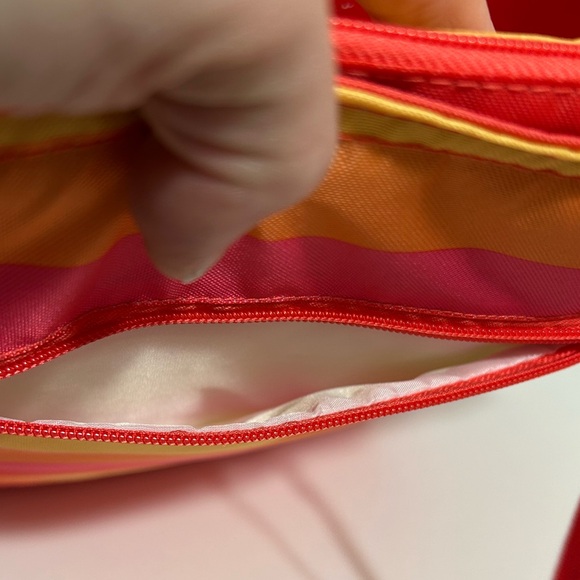 New Insulated Tote - Picture 4 of 11